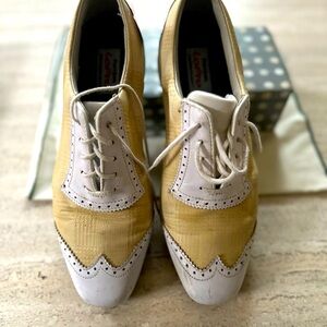 FootJoy Lopro series golf shoe.